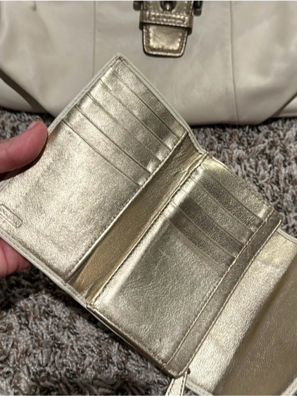 Women’s Cream Tote Handbag with Matching Wallet